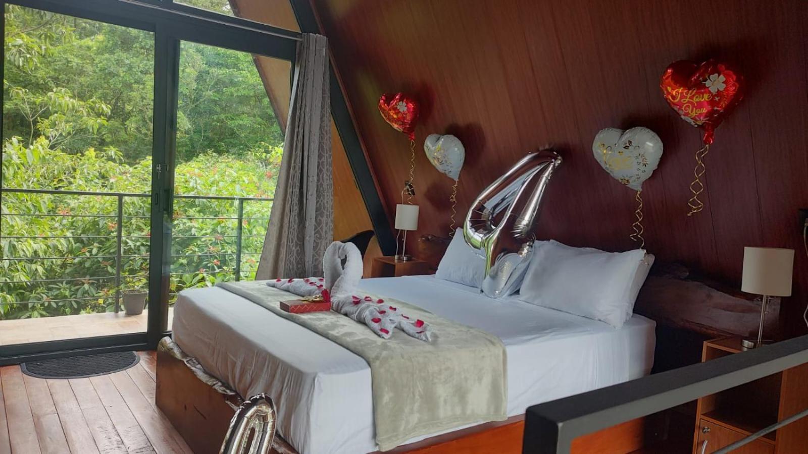 Yarumo Lodge, Rio Celeste Black Chalets Bijagua Luaran gambar