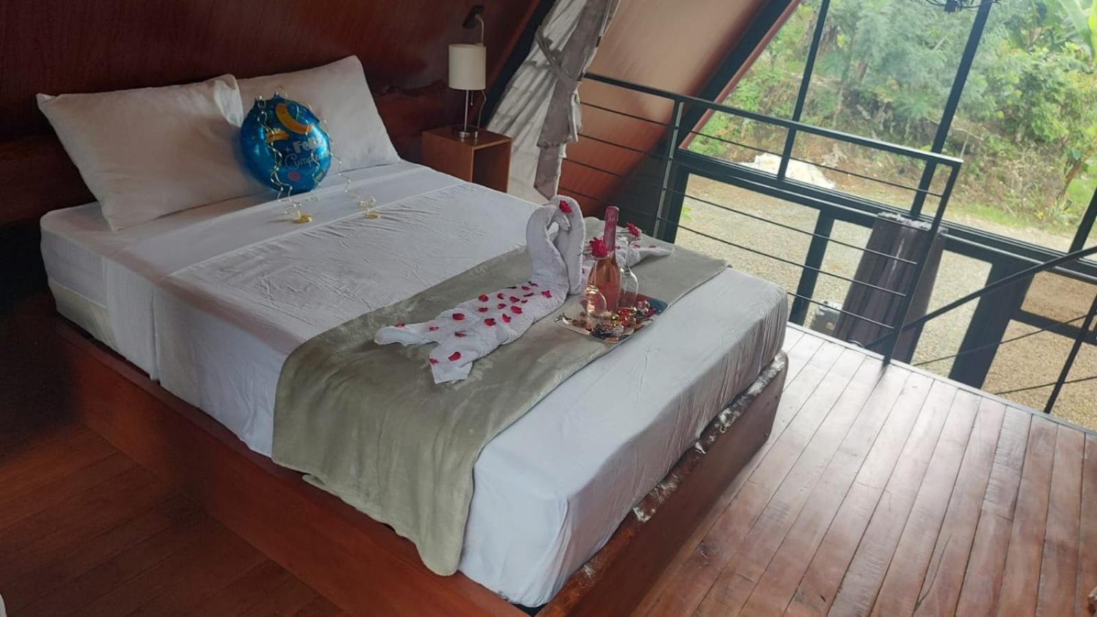 Yarumo Lodge, Rio Celeste Black Chalets Bijagua Luaran gambar