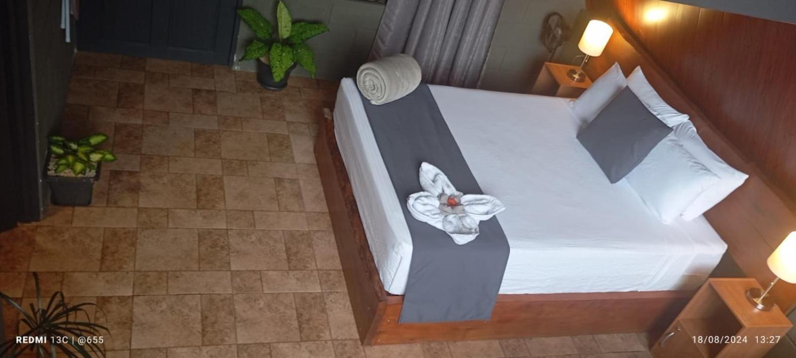 Yarumo Lodge, Rio Celeste Black Chalets Bijagua Luaran gambar